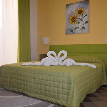 Moonlight Hotel&Suites CTA Eksteriør bilde