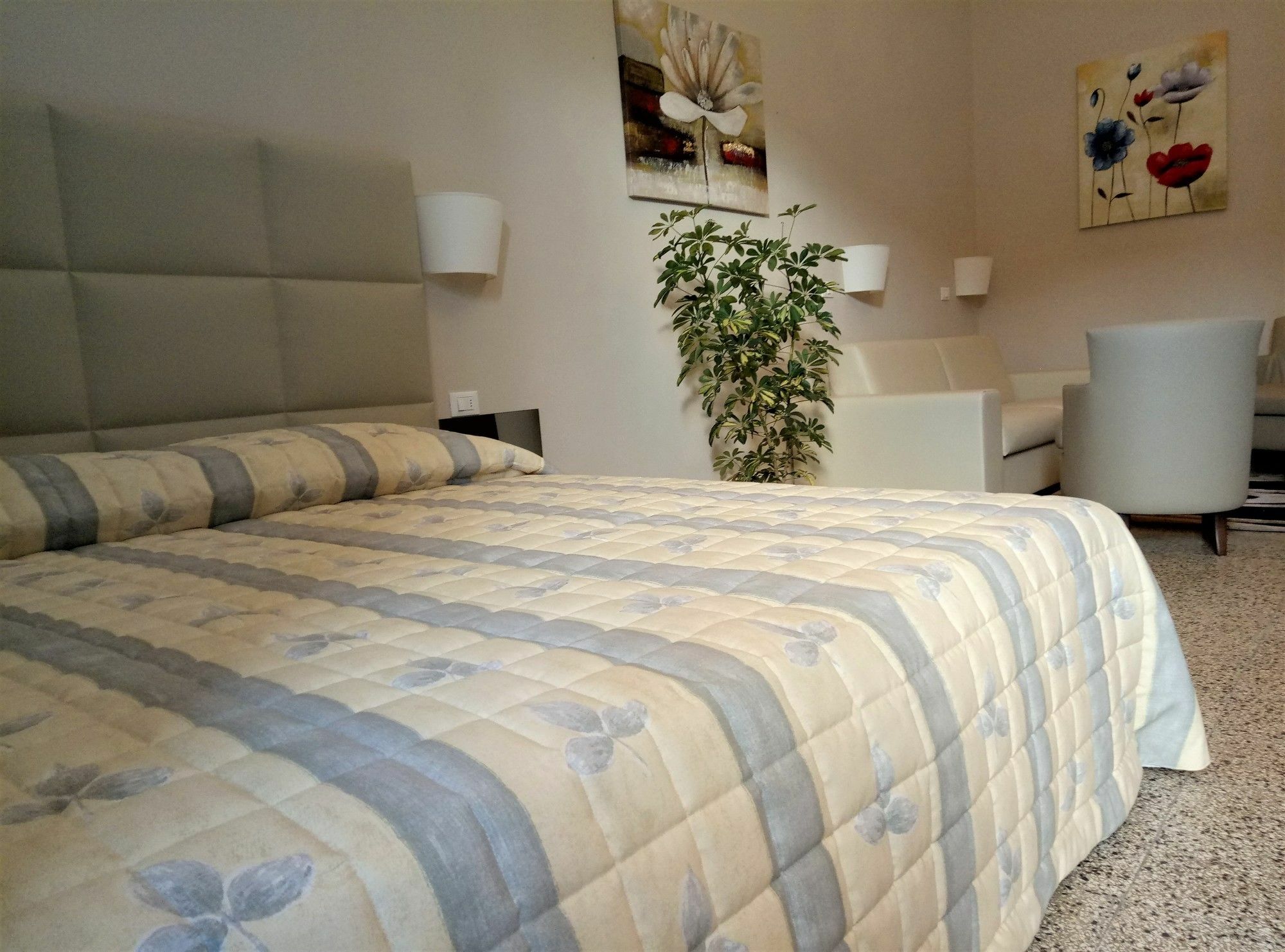 Moonlight Hotel&Suites CTA Eksteriør bilde